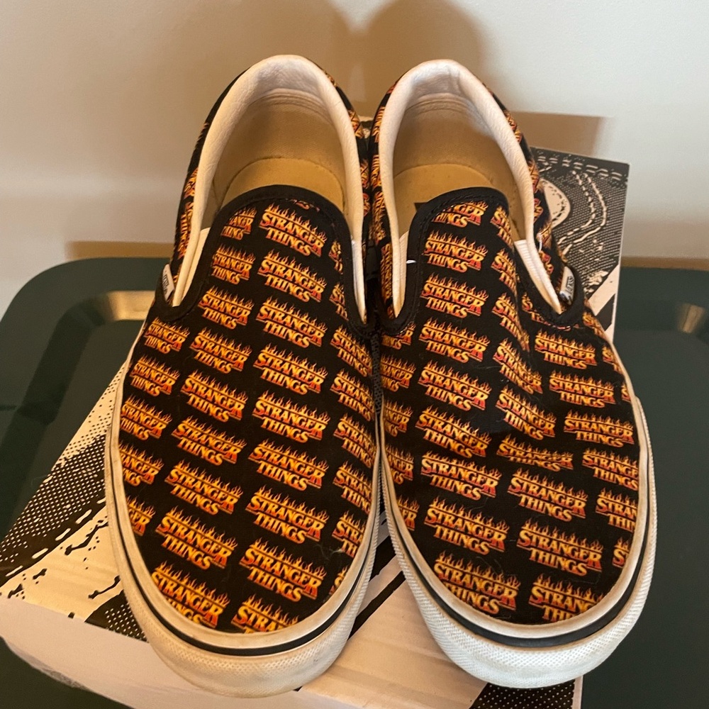 Stranger things vans slip ons 10.5